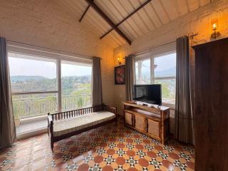 The Cliff House, 3BR LUX Villa 2km to Rajpur Road - 6