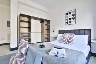 StayRight - 2 Bed Central Swansea Apartments - Swansea - 1