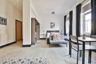 StayRight - 2 Bed Central Swansea Apartments - Swansea - 4
