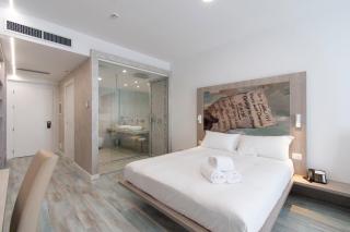 Max Motel - Art Gallery Room - 9