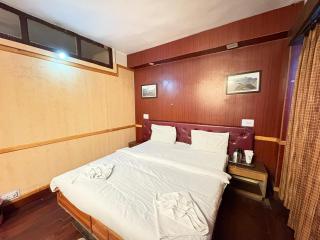 Darjeeling Mall is 700 m From Apsara Darjeeling Pure veg - Darjeeling - 0