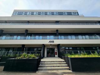 Luxury 2BR Penthouse-1 Skyline Terrace City Center - Leeds - 9
