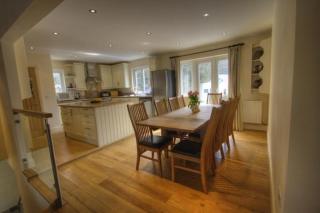 Millbrook, a seaside family home 20m from the beach - Little Haven - 0
