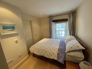 Millbrook, a seaside family home 20m from the beach - Little Haven - 8