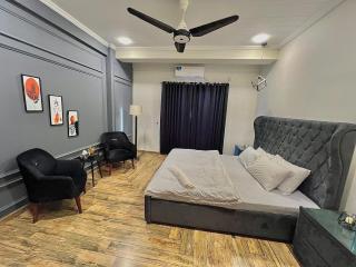 The Grey house - - Rawalpindi - 4