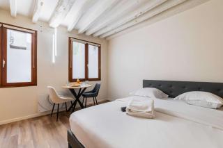 Studio refait a neuf ile saint louis Paris 4 - 2P - 6