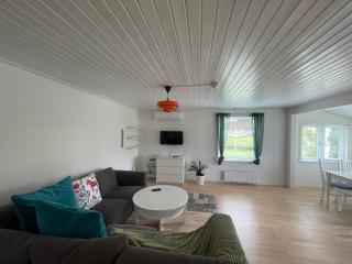 Charmigt Villa bredvid sjön Örlen - Tibro - 5