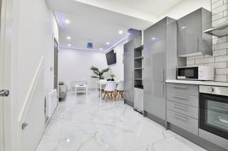 Modern 2 Bedroom House in Central Cardiff - Cardiff - 5