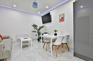 Modern 2 Bedroom House in Central Cardiff - 9