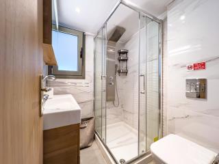 Panorama View Apt with Jacuzzi by 8essentially - Daratso - 3