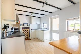 Swift Host - 2 Bedroom - Beautiful Surroundings - Parking - Pet Friendly - Filby - 2