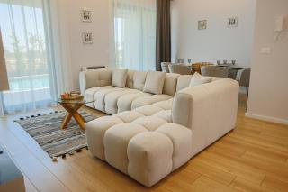 Id- Real Villa 10 - Golem - 5