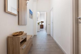 GuestHost - Roby's Home - 4