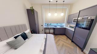 Side-by-side Studios Book Together City Base - Liverpool - 1
