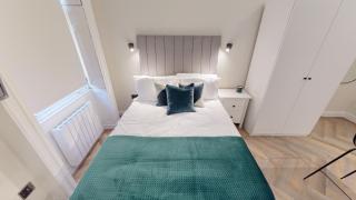 Side-by-side Studios Book Together City Base - Liverpool - 8