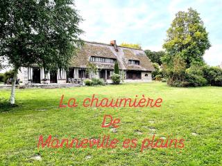 Grande chaumière, 5 chambres, 14 personnes proche des plages - 0