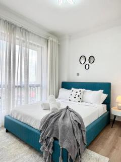 beautifully elegant furnished three bedroom apartment with swimming pool fully equipped gym ample parking space children playground and relaxing rooftop with breathtaking views - Nairobi - 4