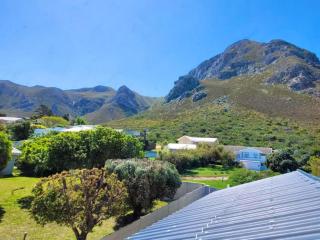 Nest Egg Holiday Home Voëlklip - Hermanus - 5