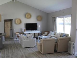 Nest Egg Holiday Home Voëlklip - Hermanus - 4