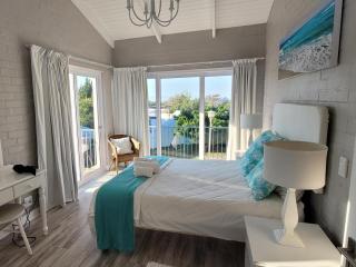 Nest Egg Holiday Home Voëlklip - Hermanus - 1