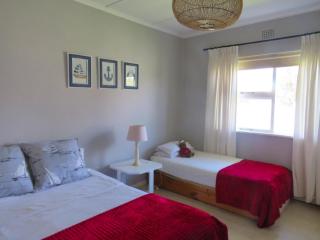 Nest Egg Holiday Home Voëlklip - Hermanus - 8