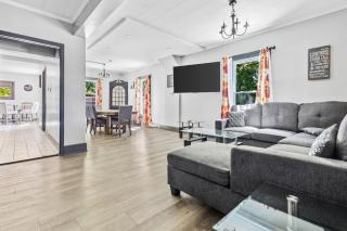 Spacious 4BR 1BA close to the Falls - Niagara Falls - 0