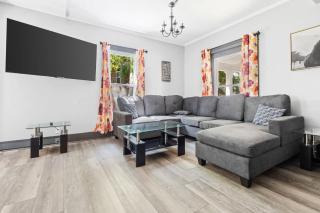 Spacious 4BR 1BA close to the Falls - Niagara Falls - 2