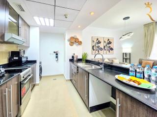 Stylish 1BR with Dining Balcony and Kitchen Al Reef - Abu Dhabi - 3