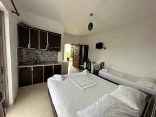 Esmeralda Hotel & Restaurant - Ksamil - 3