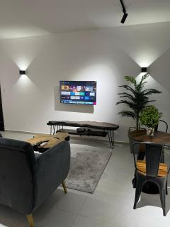 Superior One Bedroom and Studio Apartments with 24hrs Power - Ikate - 9