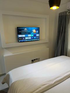 Superior One Bedroom and Studio Apartments with 24hrs Power - Ikate - 4