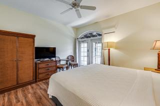 Naples Vacation Rental Studio in Resort Community - 6