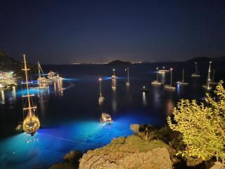 Mikaki Holiday Home - - 8