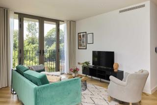 The Green Balcony Flat in West Hampstead - 0
