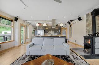 Peaceful Waterfront Escape In Skamokawa - 4