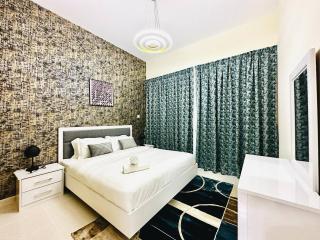 Stylish 1 Plus Maid's 5 mins to Metro at Marina Park - 1