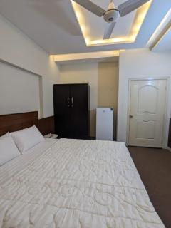 LUMS Site Premier Stay - Lahore - 3