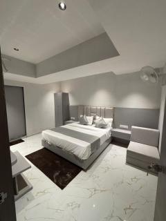 Hotel Pristine - Ahmedabad - 0