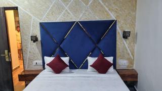 The Rabbit Hotel - 1