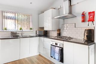 Modern 3BR Flat Parking Near City Centre - Nottingham - 7
