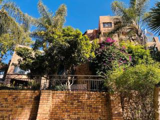 Penthouse With Stunning Views - Johannesburg - 2