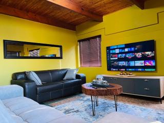 Penthouse With Stunning Views - Johannesburg - 1