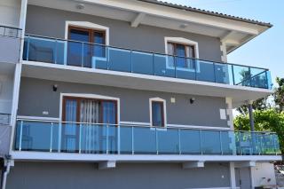 Charming Lakeview Rooms - Udënisht - 0