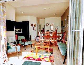 Seascape - 2 bedroom flat with panoramic sea views - Hollington - 4