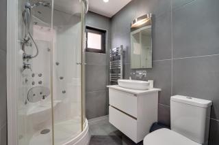 Makenzy Star 2bd Duplex 300m From Beach - Aglantzia - 6