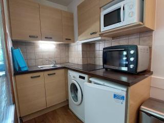 Studio 28m² avec balcon, couchages pour 4, Wifi et parking, proche centre-village et thermes - FR-1-512-219 - 4