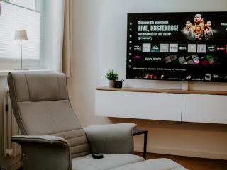Wohlfühlapartment, Parkplatz, Boxspringbetten, Massagesessel, Nespresso, 1Gbit LAN & WIFI, Innenstadt - 3