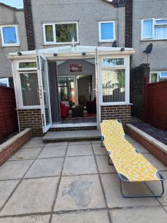 Stylish and Comfortable Home - Beeston - 1