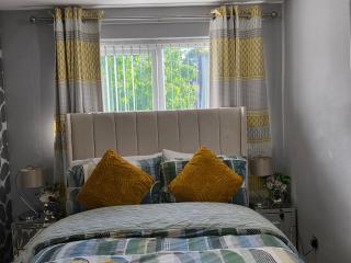 Stylish and Comfortable Home - Beeston - 0