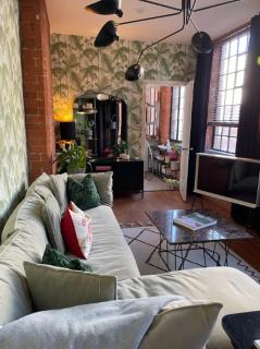 Unique City Townhouse - Quirky Free Standing Bath - Birmingham - 0